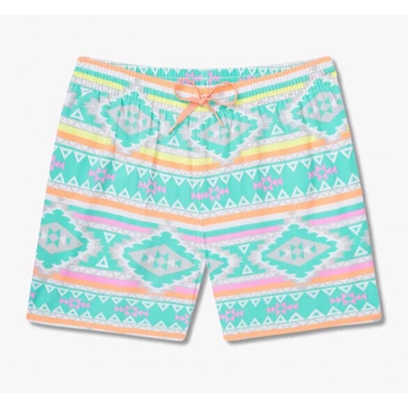 Chubbies The En Fuegos Swin Trunks Men’s XL Multicolor Aztec 5.5 Inseam - Picture 1 of 11